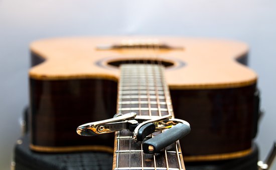 Accesorios de guitarra: Cejilla o Capo Traste