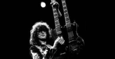 Jimmy Page mítico guitarrista de Led Zeppelin