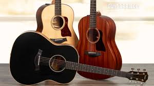 Guitarras acústicas de distintos colores