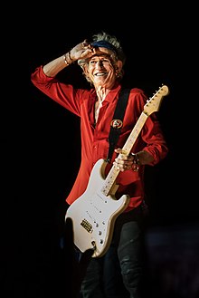 Keith Richards con una Fender Stratocaster